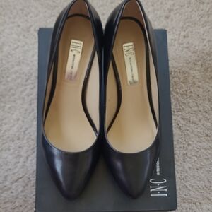 INC International Concepts Women's Zitah Pointed Toe Black leather Pumps